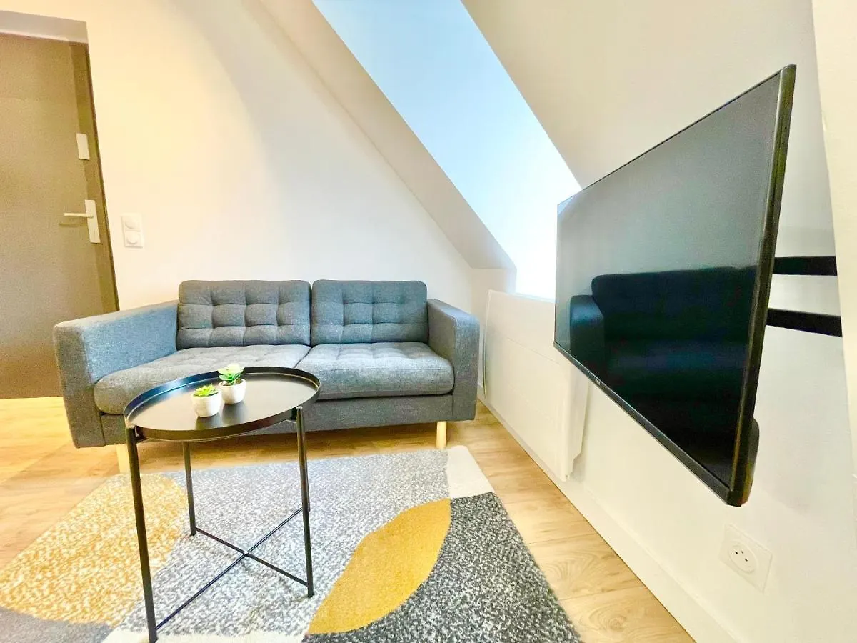 LORIENT CENTRE - Luxueux Appartements - NOUVEAU-WIFI FIBRE 0*,  France