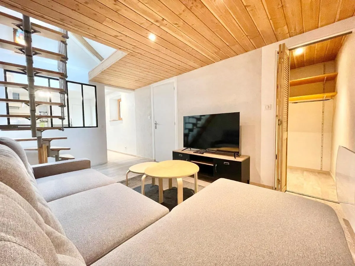 LORIENT CENTRE - Luxueux Appartements - NOUVEAU-WIFI FIBRE 0*,  France